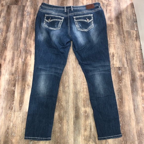 Maurices distressed skinny jeans Size XL - Picture 5 of 7